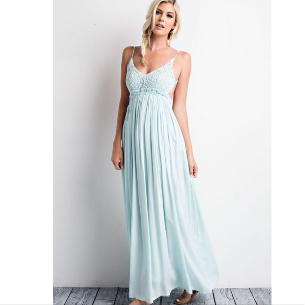 'Pure Romance' Maxi Dress - Picture 3 of 8